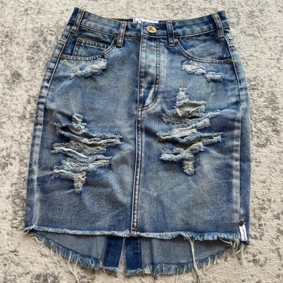 One by One Teaspoon Jean denim Skirt High Rise Fitted Mid Length distressed 25 - Picture 1 of 12